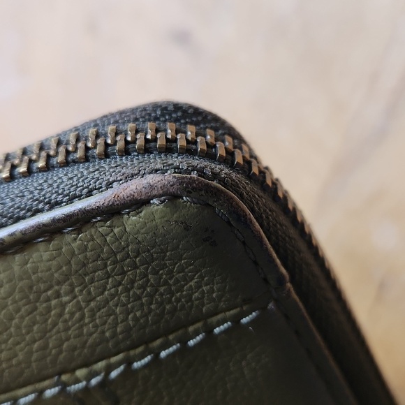 Fossil Green Zip Leather Wallet Wristlet - Picture 12 of 12